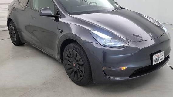 TESLA MODEL Y 2024 7SAYGDEE4RA266453 image